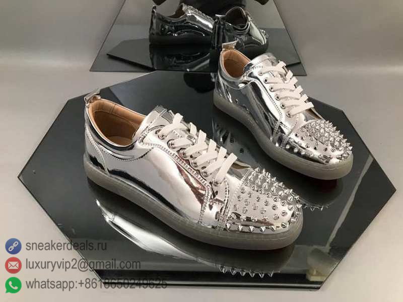 CHRISTIAN LOUBOUTIN UNISEX LOW SNEAKERS SILVER PATENT LEATHER D8010360